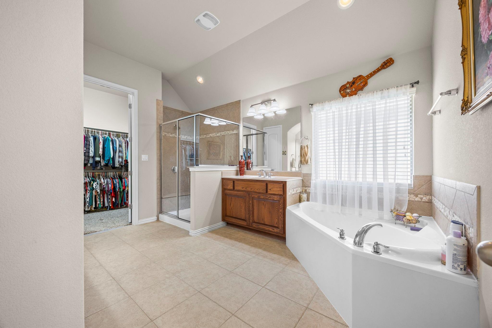 1205 Winding Way Dr, Georgetown, TX 78628