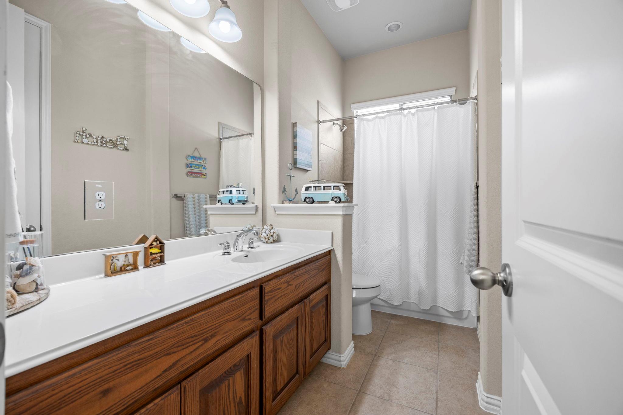 1205 Winding Way Dr, Georgetown, TX 78628