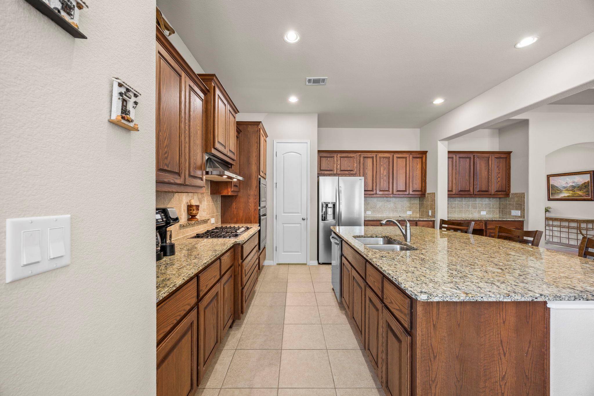 1205 Winding Way Dr, Georgetown, TX 78628