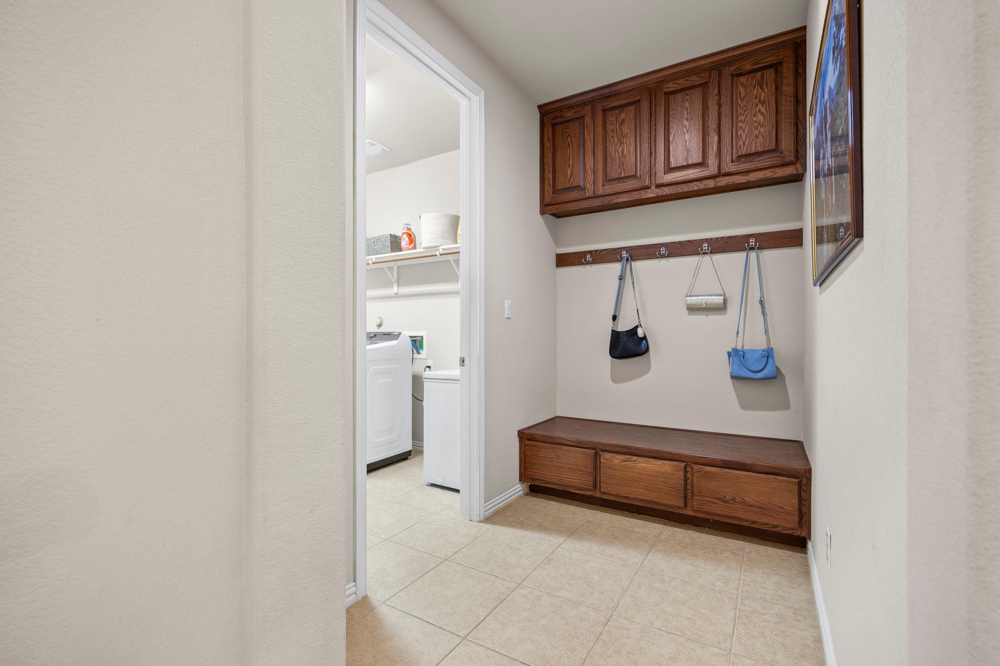 1205 Winding Way Dr, Georgetown, TX 78628