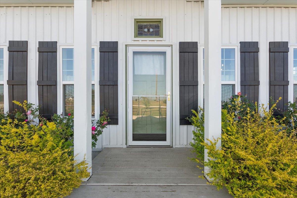 15629 Romberg Rd, Holland, TX 76534