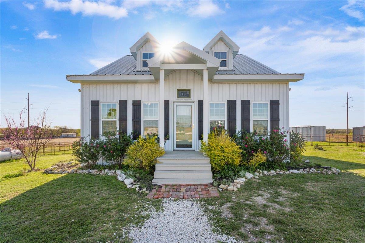 15629 Romberg Rd, Holland, TX 76534