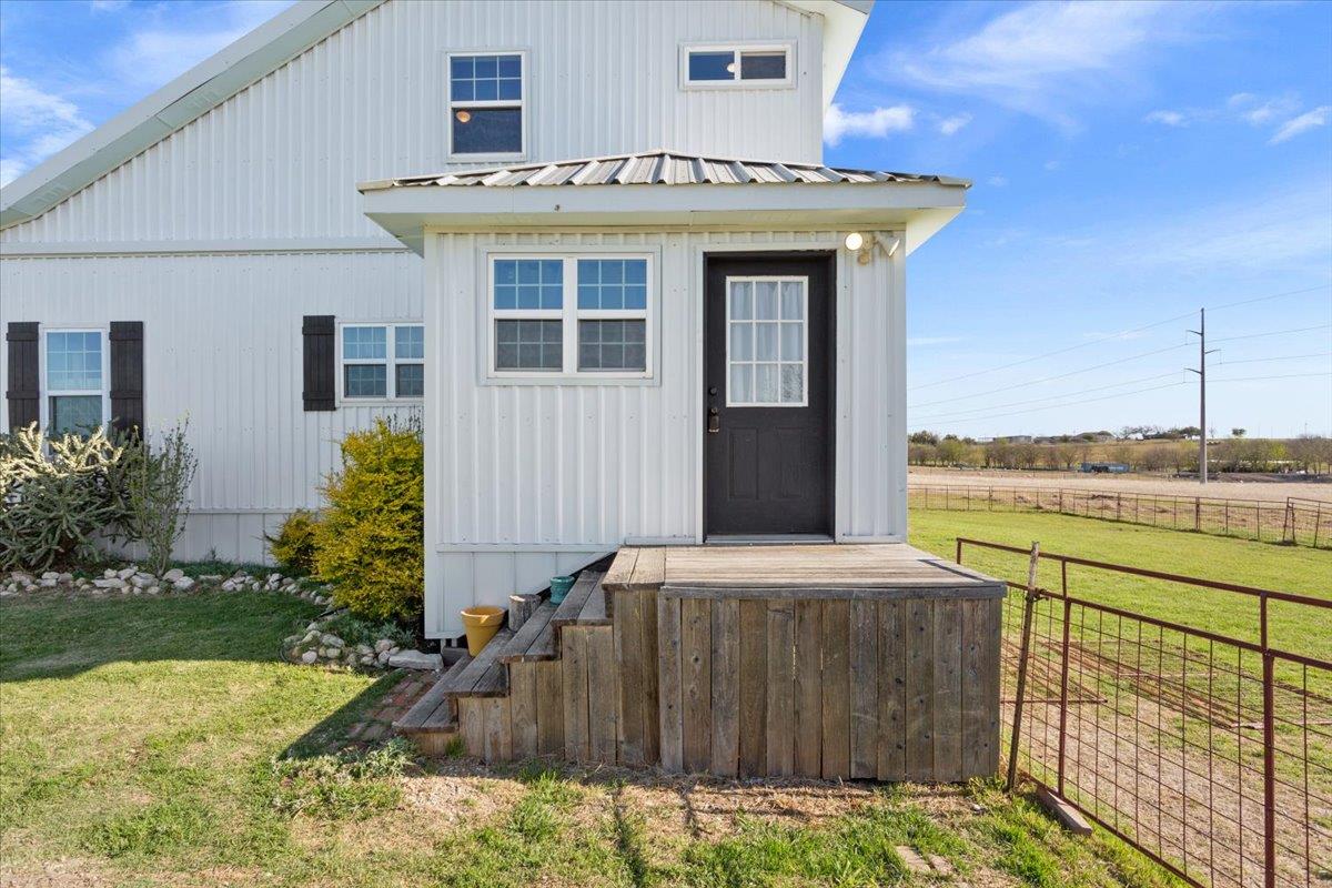 15629 Romberg Rd, Holland, TX 76534