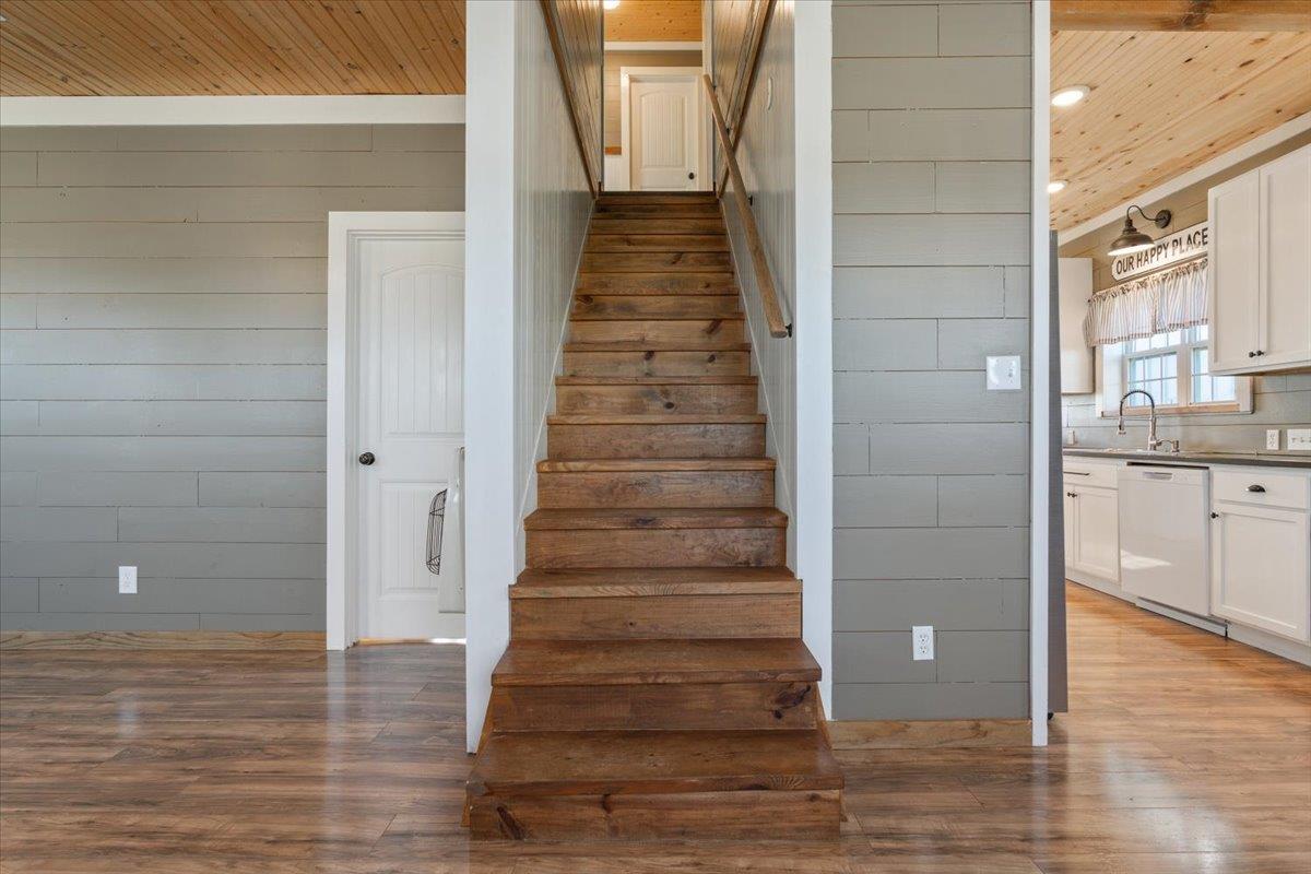 15629 Romberg Rd, Holland, TX 76534