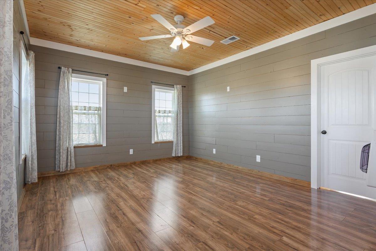 15629 Romberg Rd, Holland, TX 76534