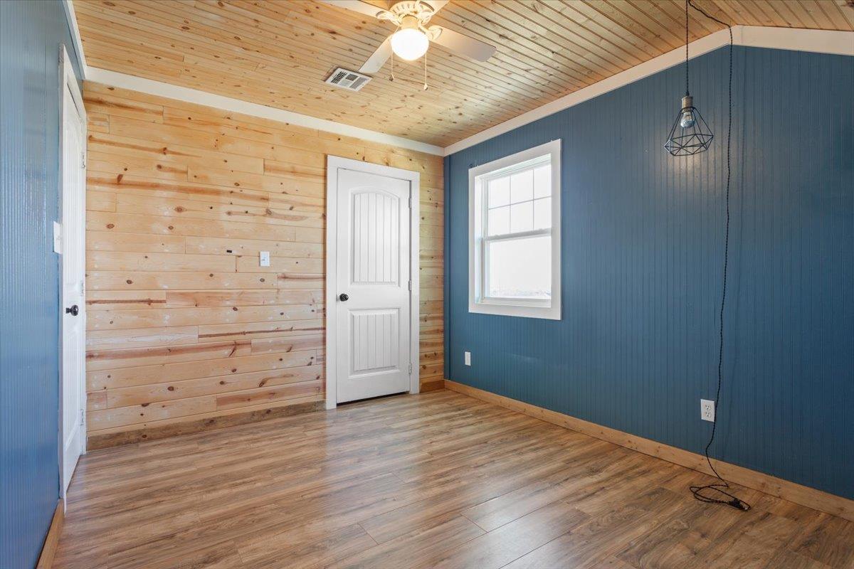 15629 Romberg Rd, Holland, TX 76534