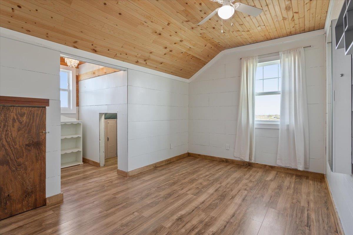 15629 Romberg Rd, Holland, TX 76534