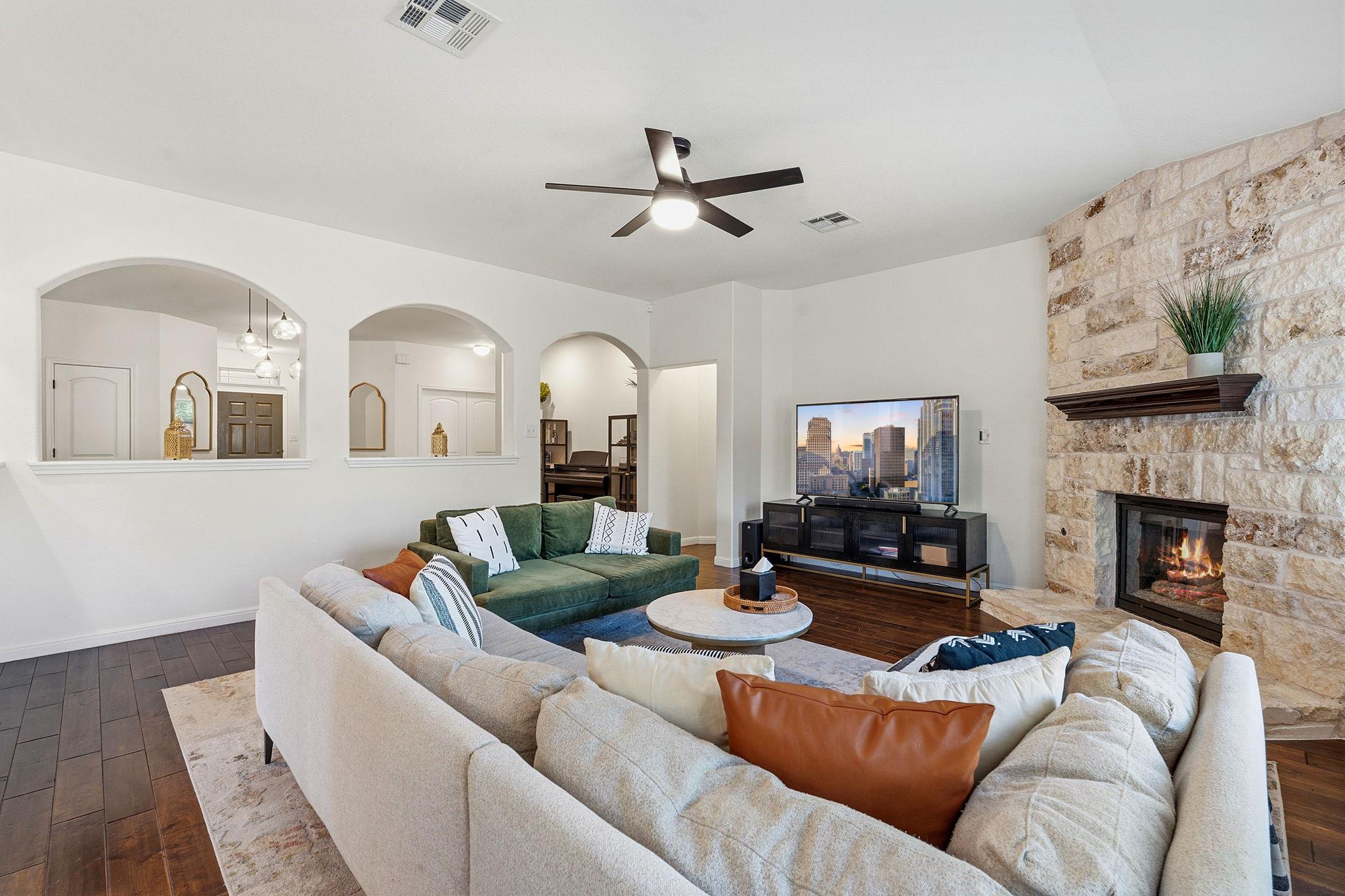 120 Florenz Ln, Georgetown, TX 78628