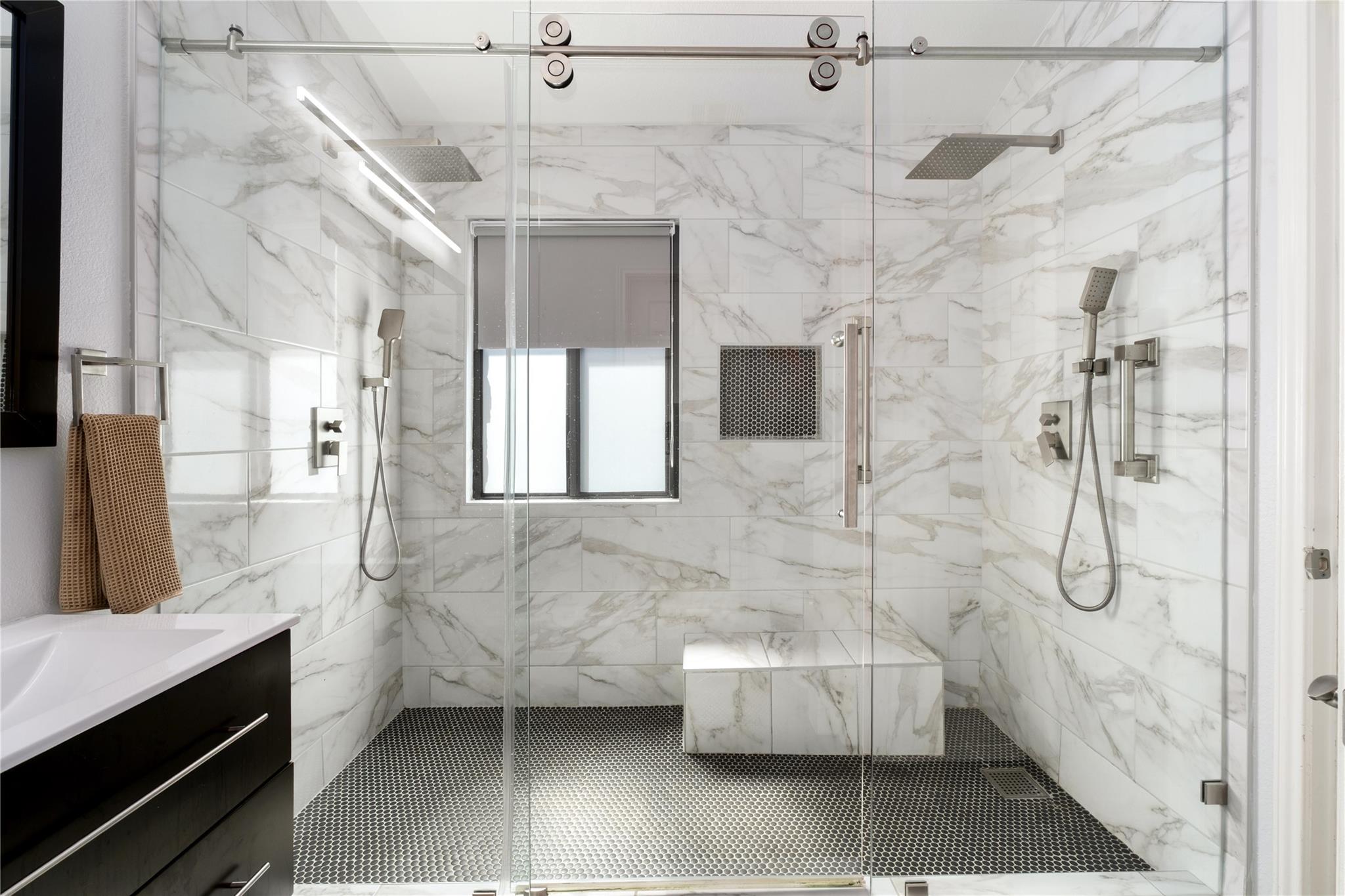 11500 Paul E Anderson Dr, Austin, TX 78748