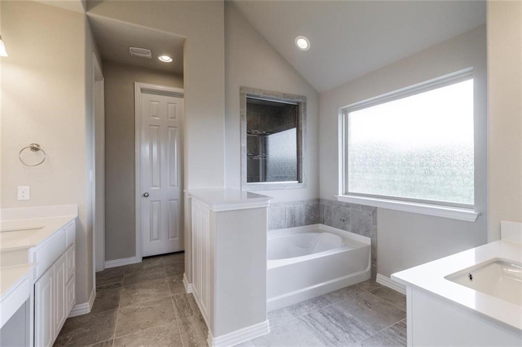 5117 Texas Bluebell Dr, Spicewood, TX 78669