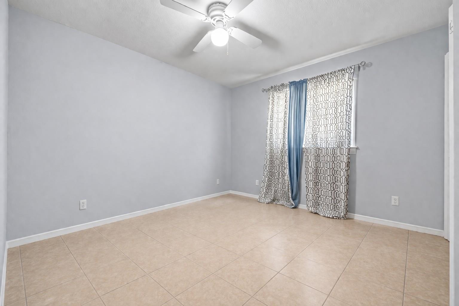 10406 Little Pebble Dr, Austin, TX 78758