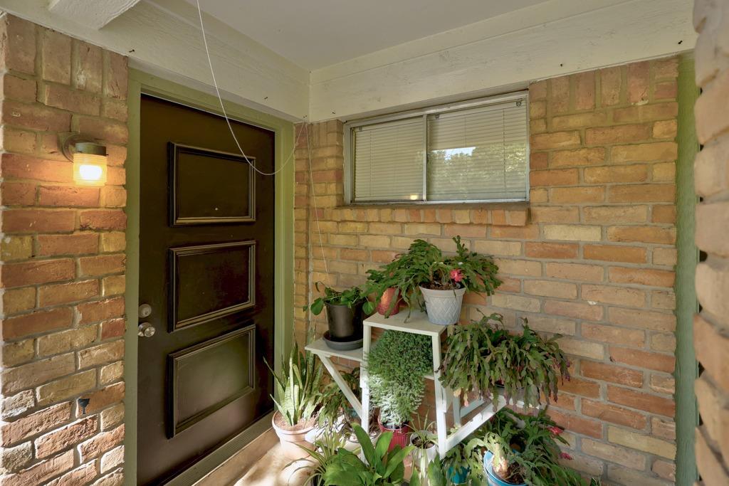 10406 Little Pebble Dr, Austin, TX 78758