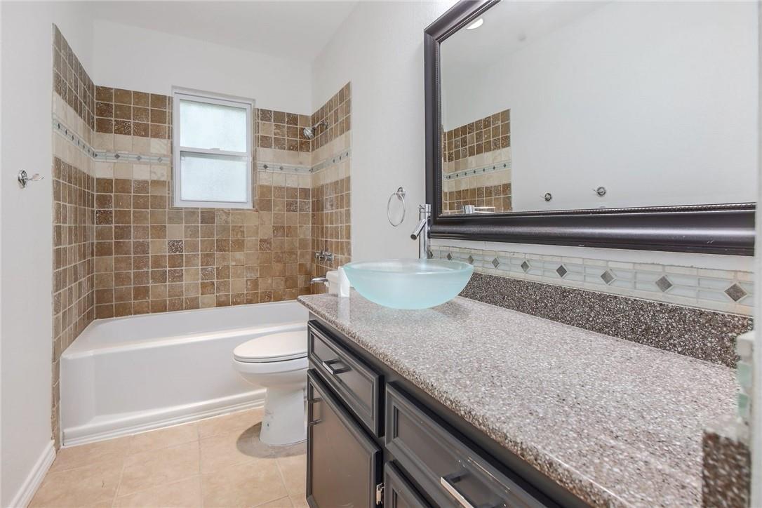 507 San Jacinto St, Lockhart, TX 78644