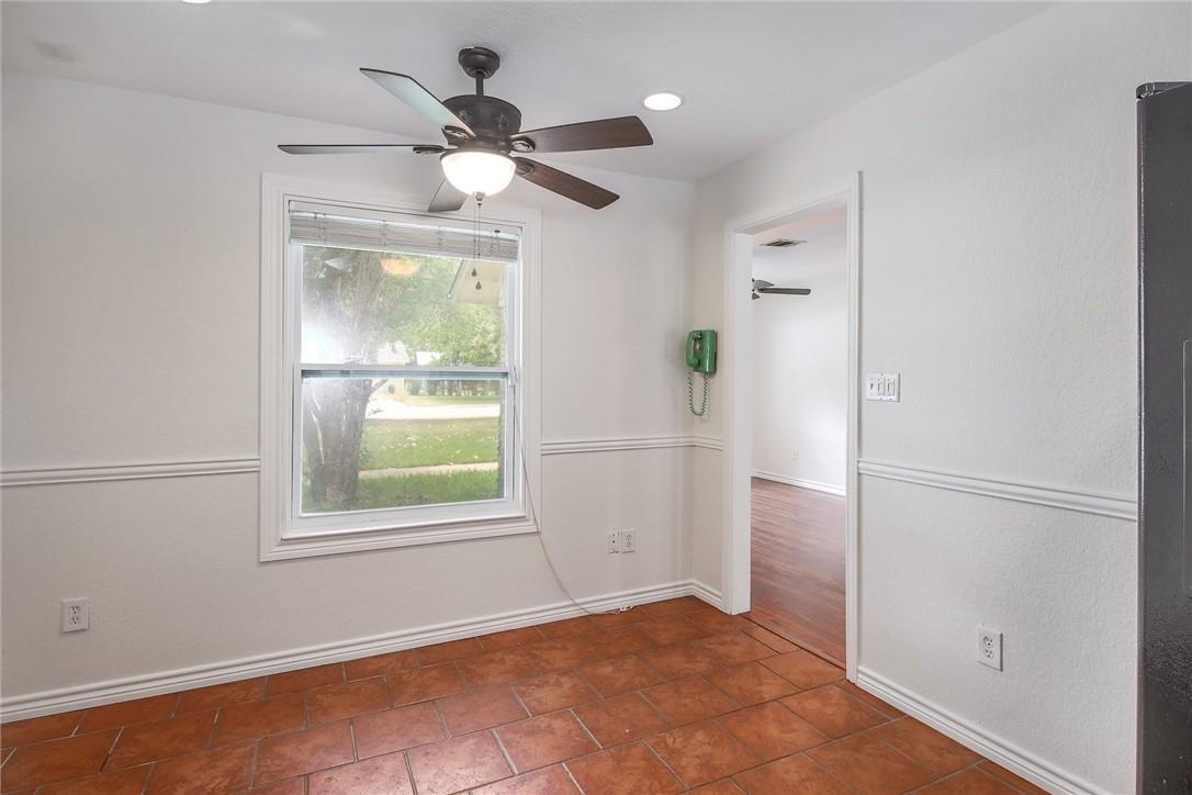 507 San Jacinto St, Lockhart, TX 78644