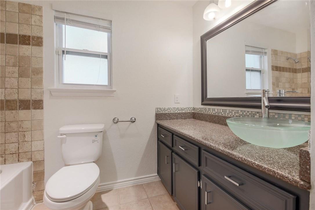 507 San Jacinto St, Lockhart, TX 78644