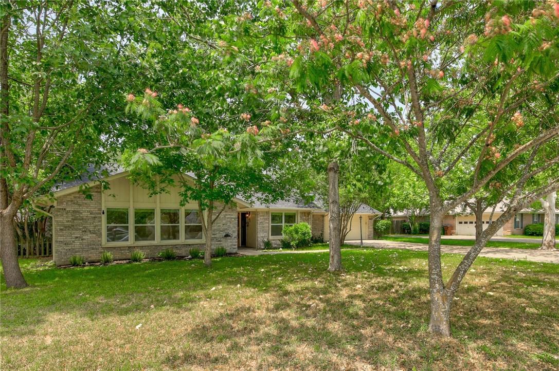 507 San Jacinto St, Lockhart, TX 78644