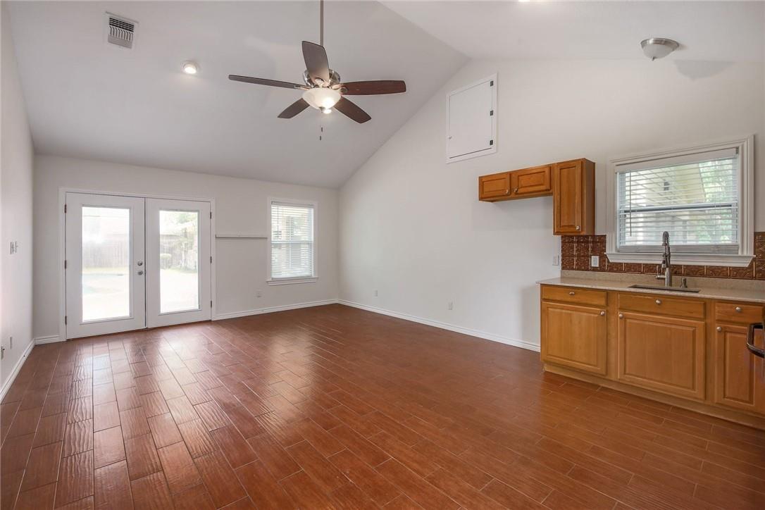 507 San Jacinto St, Lockhart, TX 78644