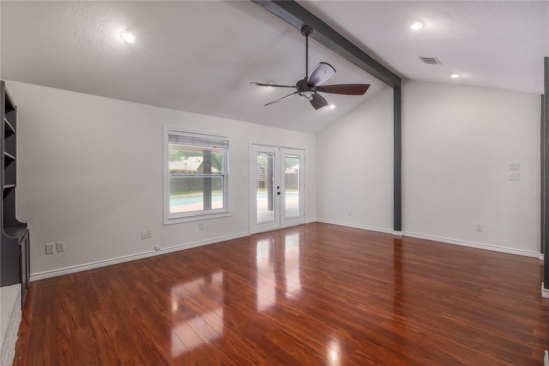 507 San Jacinto St, Lockhart, TX 78644