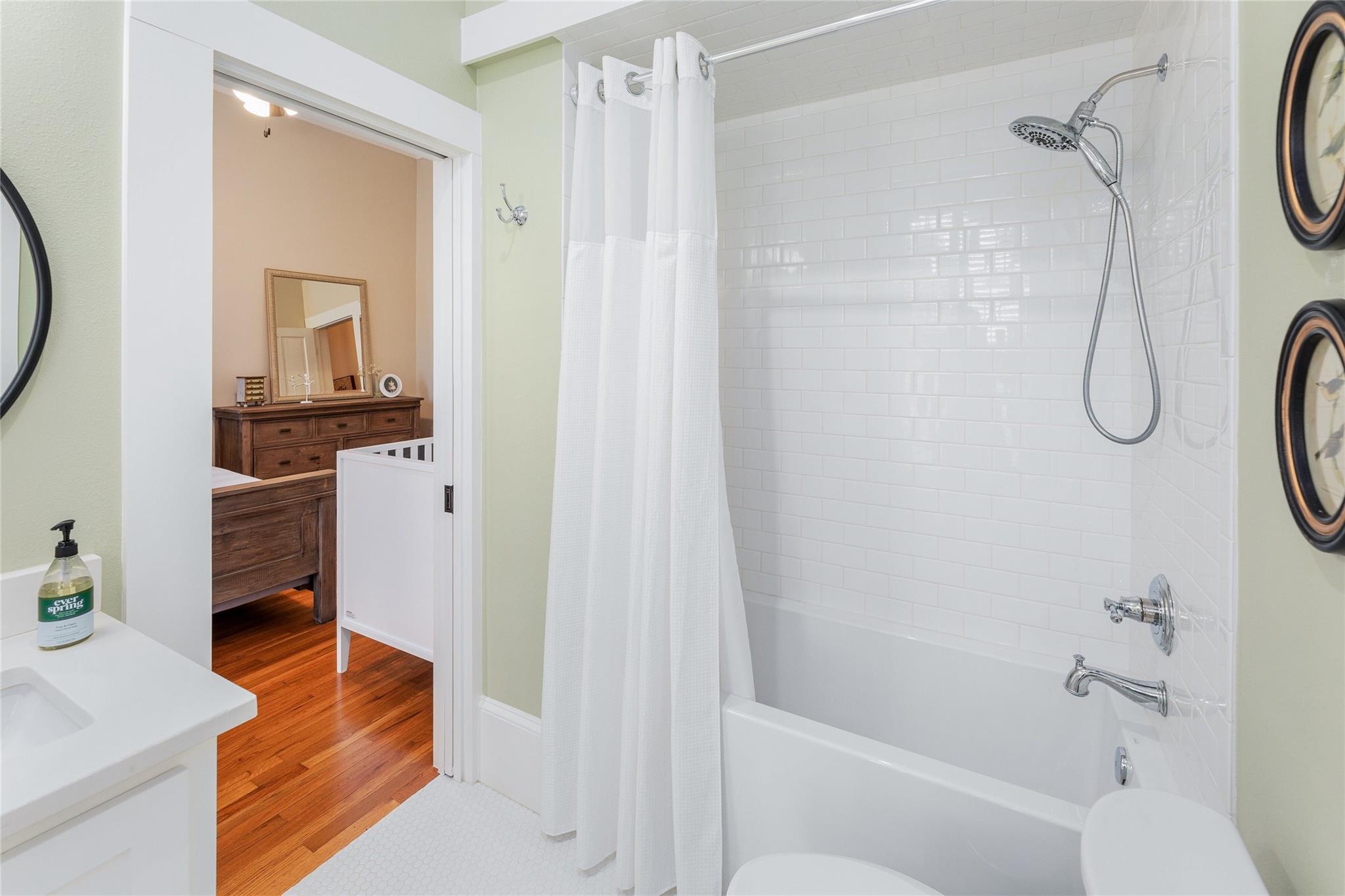 403 E 4th St S, Georgetown, TX 78626