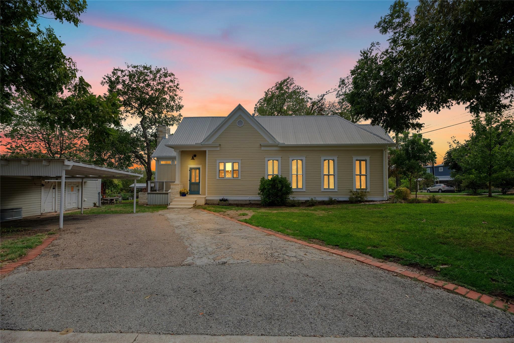 403 E 4th St S, Georgetown, TX 78626