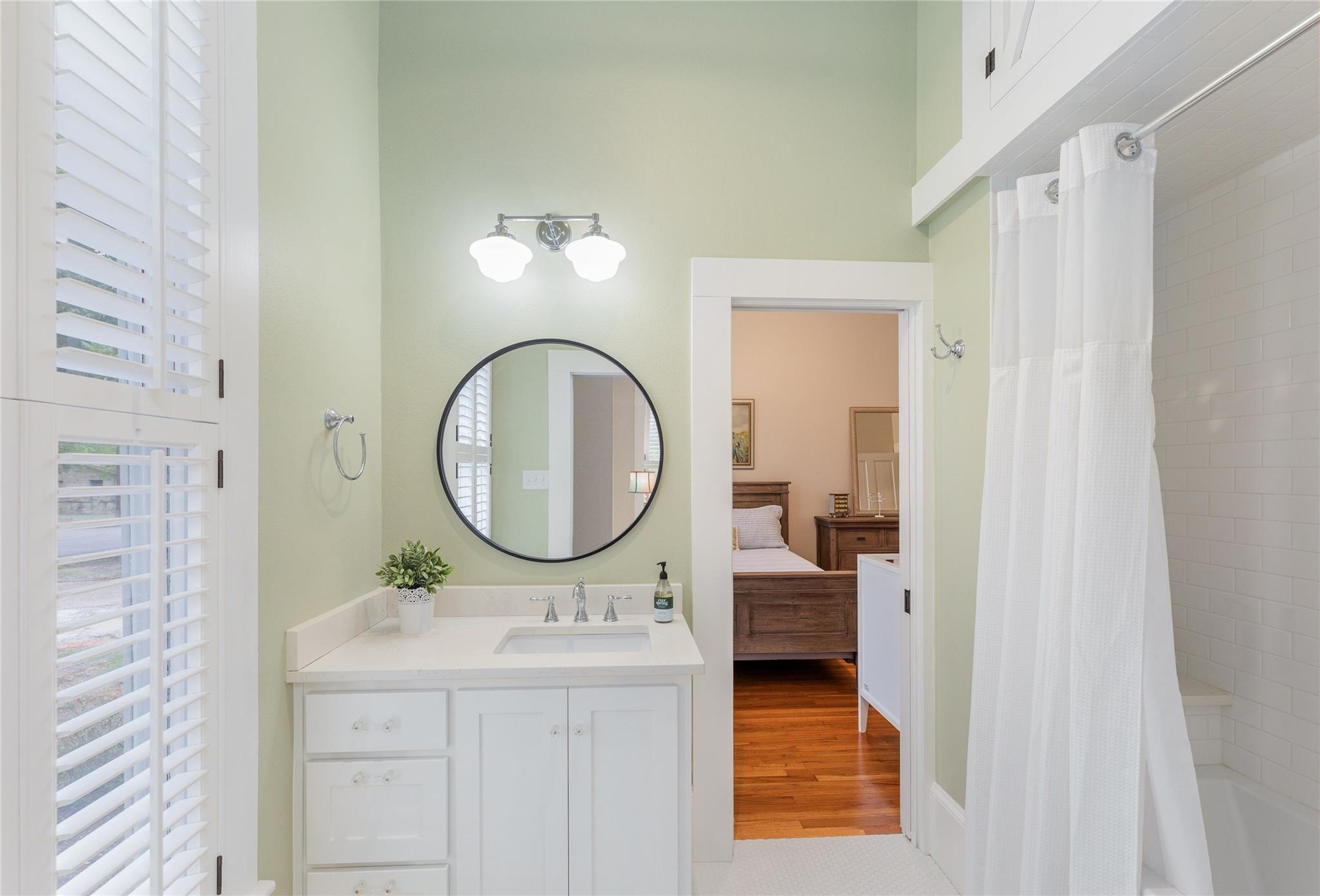 403 E 4th St S, Georgetown, TX 78626