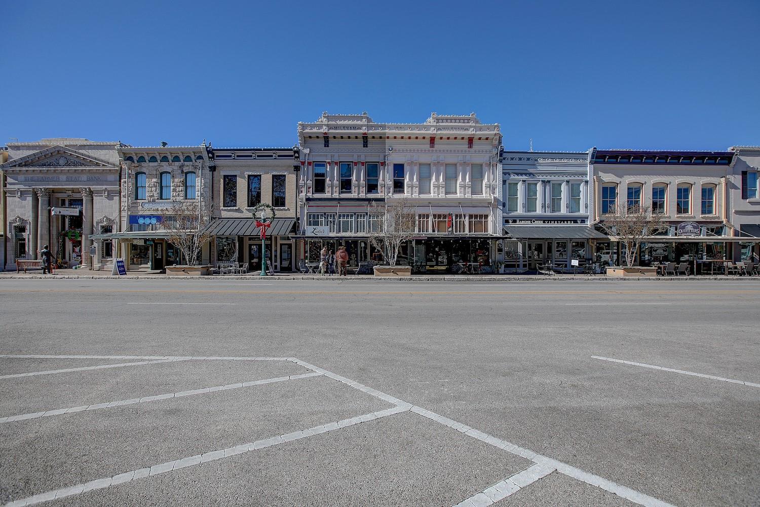 403 E 4th St S, Georgetown, TX 78626