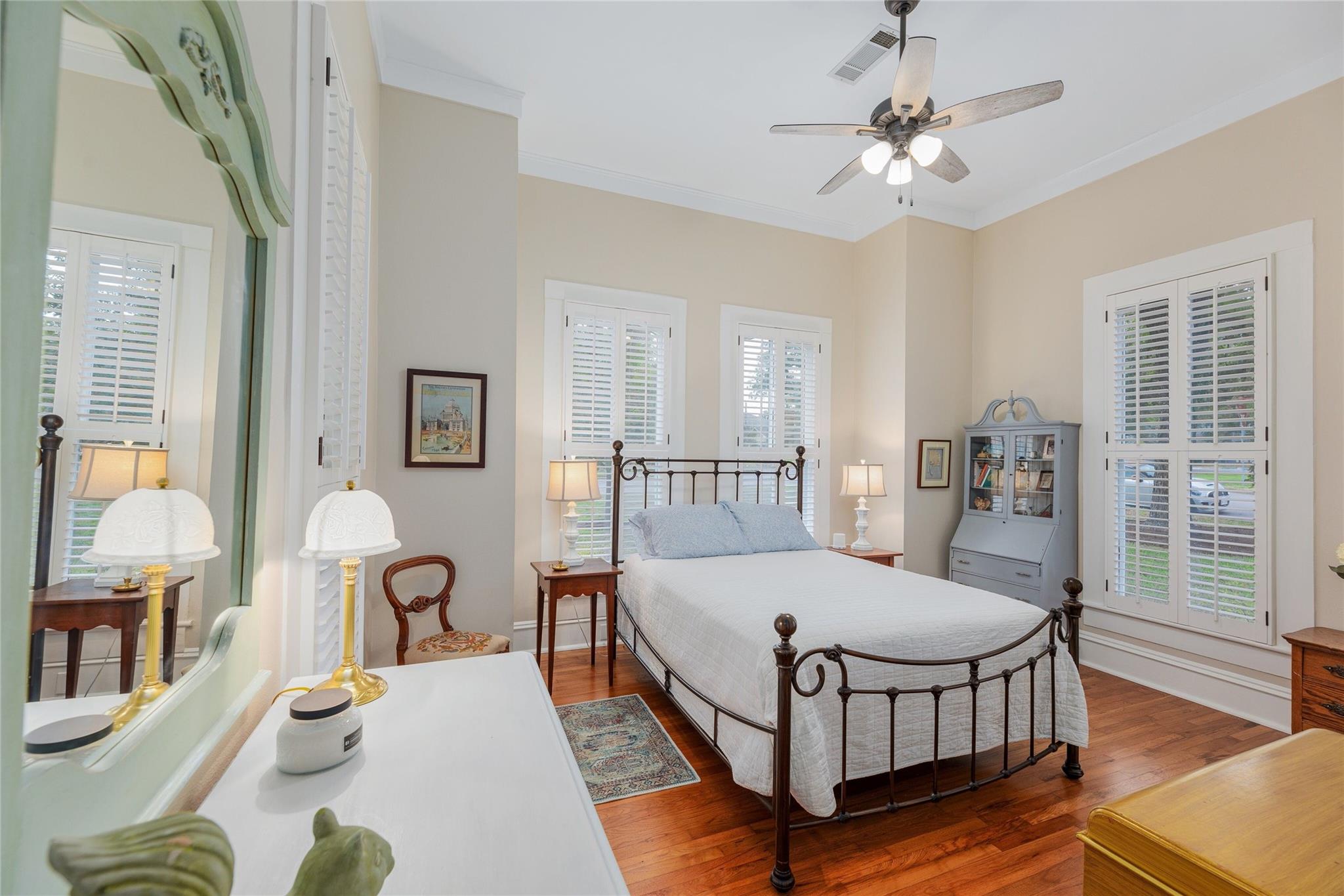 403 E 4th St S, Georgetown, TX 78626