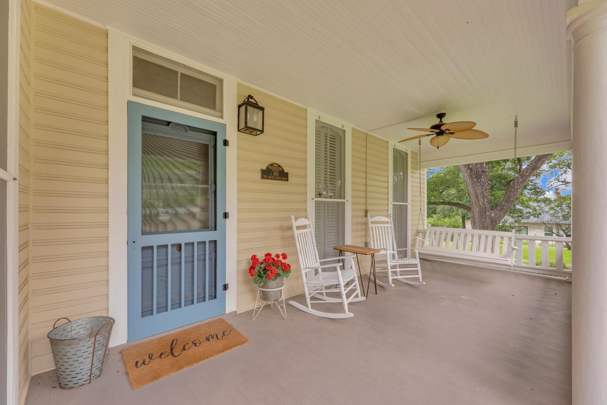 403 E 4th St S, Georgetown, TX 78626