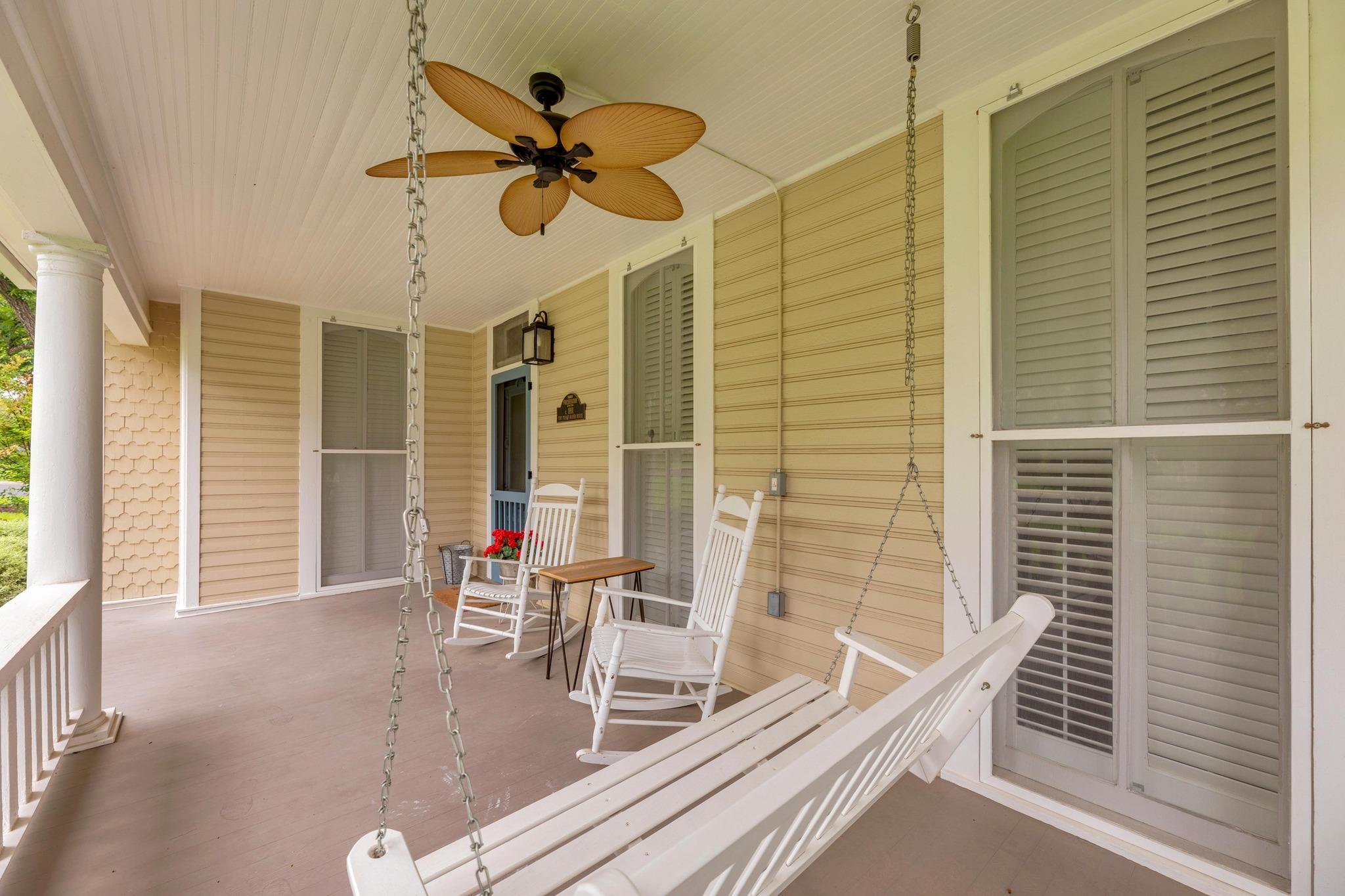 403 E 4th St S, Georgetown, TX 78626