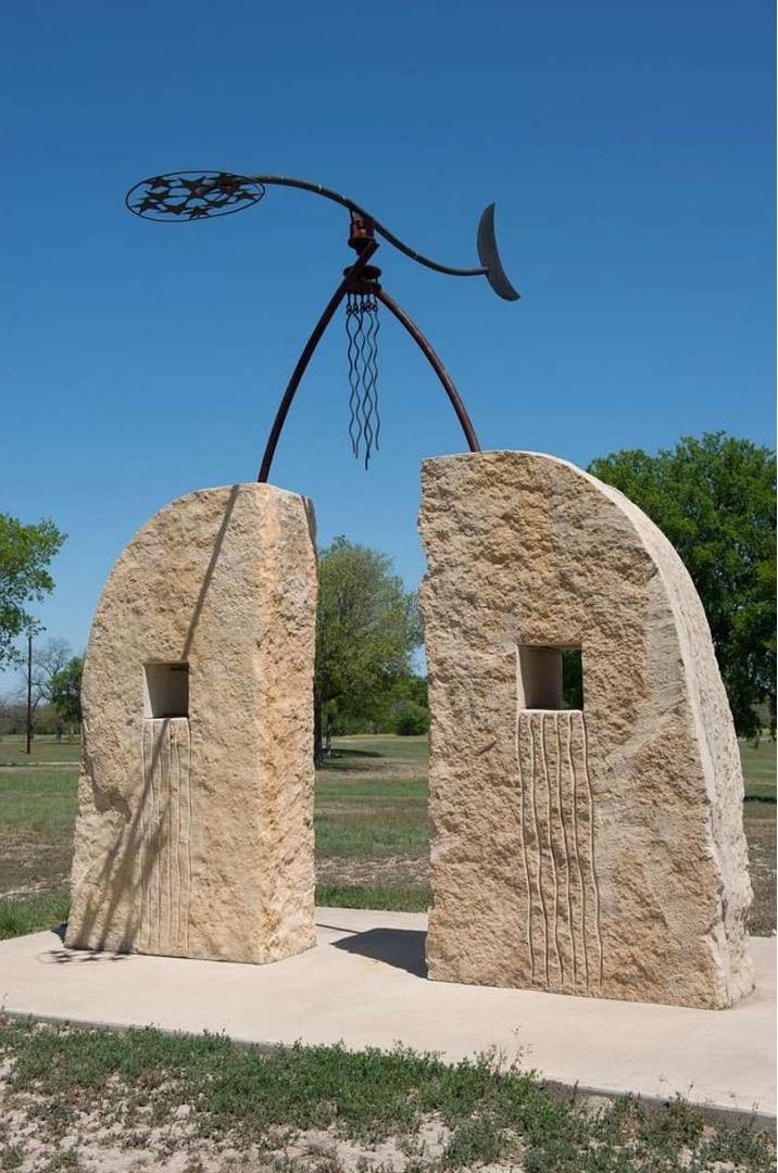 106 S Race St, Lampasas, TX 76550