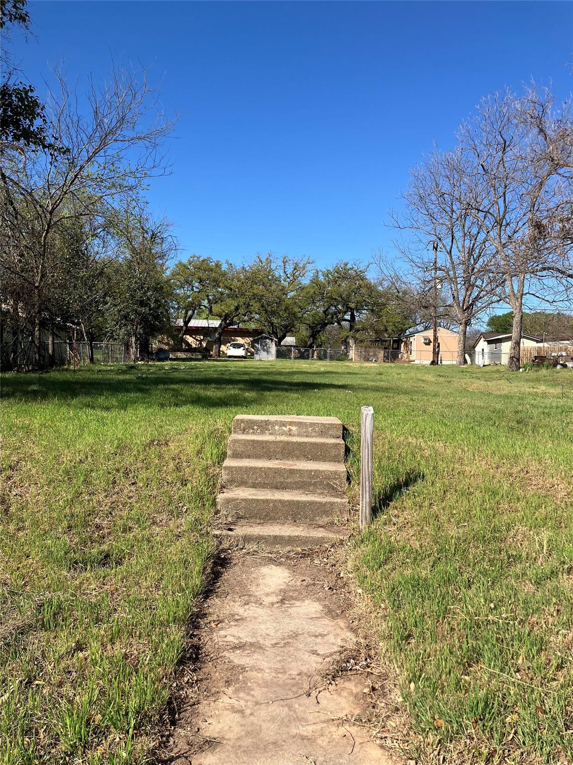 106 S Race St, Lampasas, TX 76550