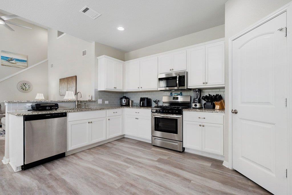 221 Frederick Dr, Georgetown, TX 78626