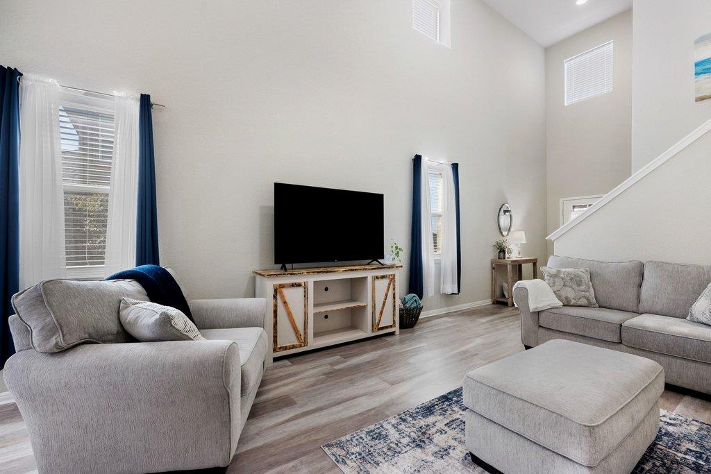 221 Frederick Dr, Georgetown, TX 78626