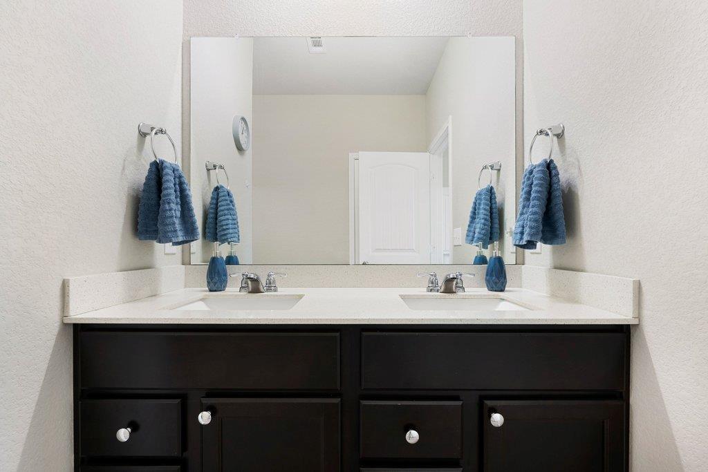 221 Frederick Dr, Georgetown, TX 78626