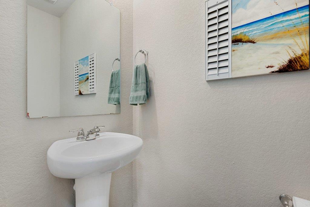 221 Frederick Dr, Georgetown, TX 78626