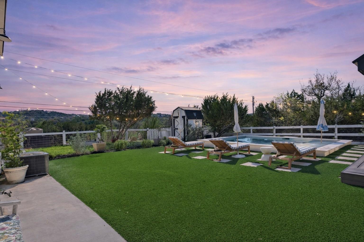 17600 Lake Shore Dr, Dripping Springs, TX 78620