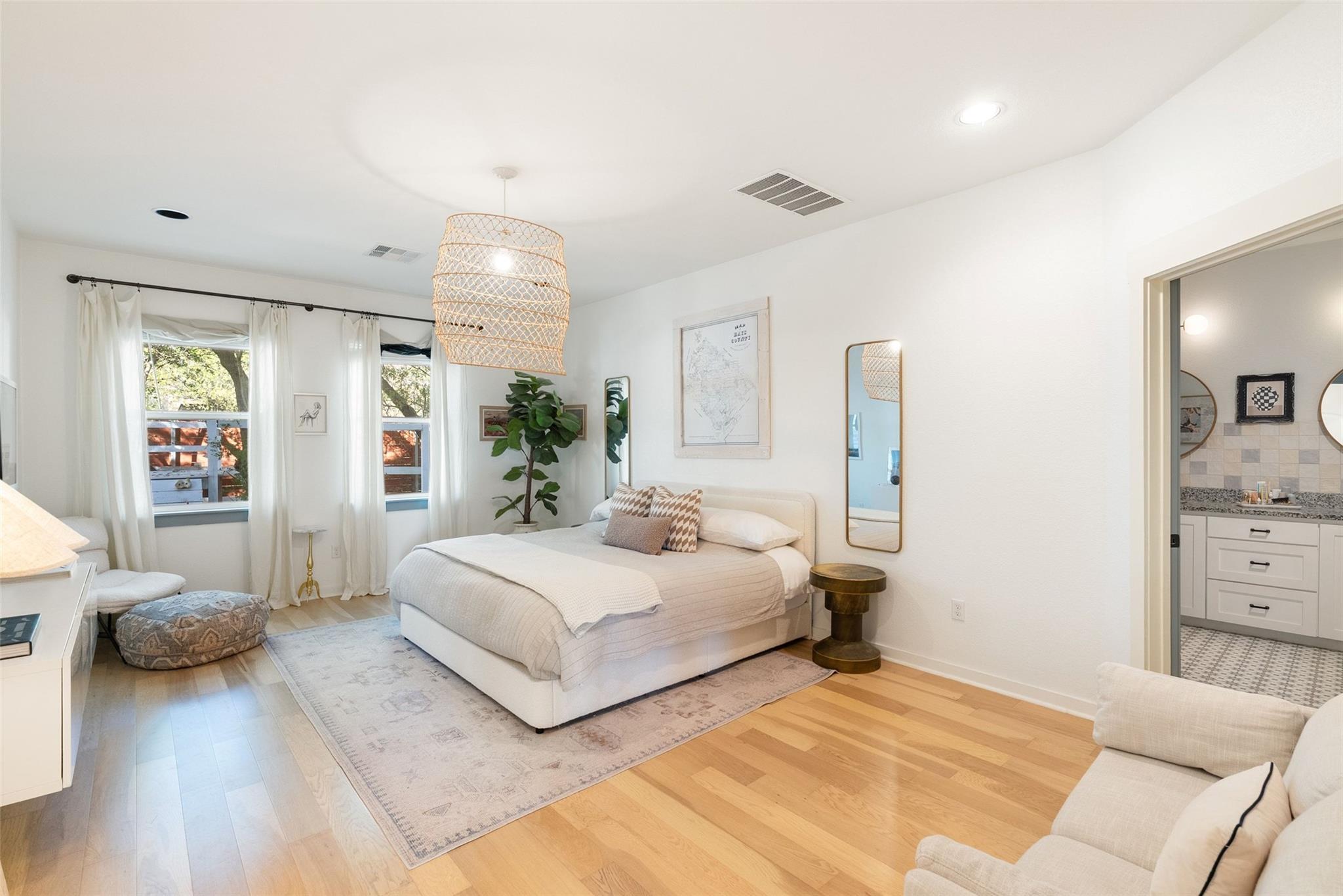 17600 Lake Shore Dr, Dripping Springs, TX 78620