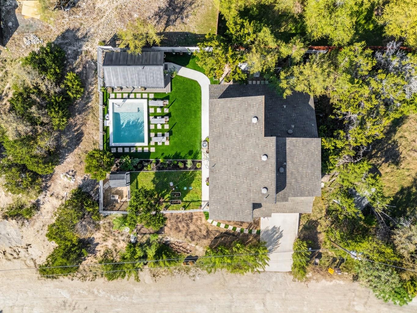 17600 Lake Shore Dr, Dripping Springs, TX 78620