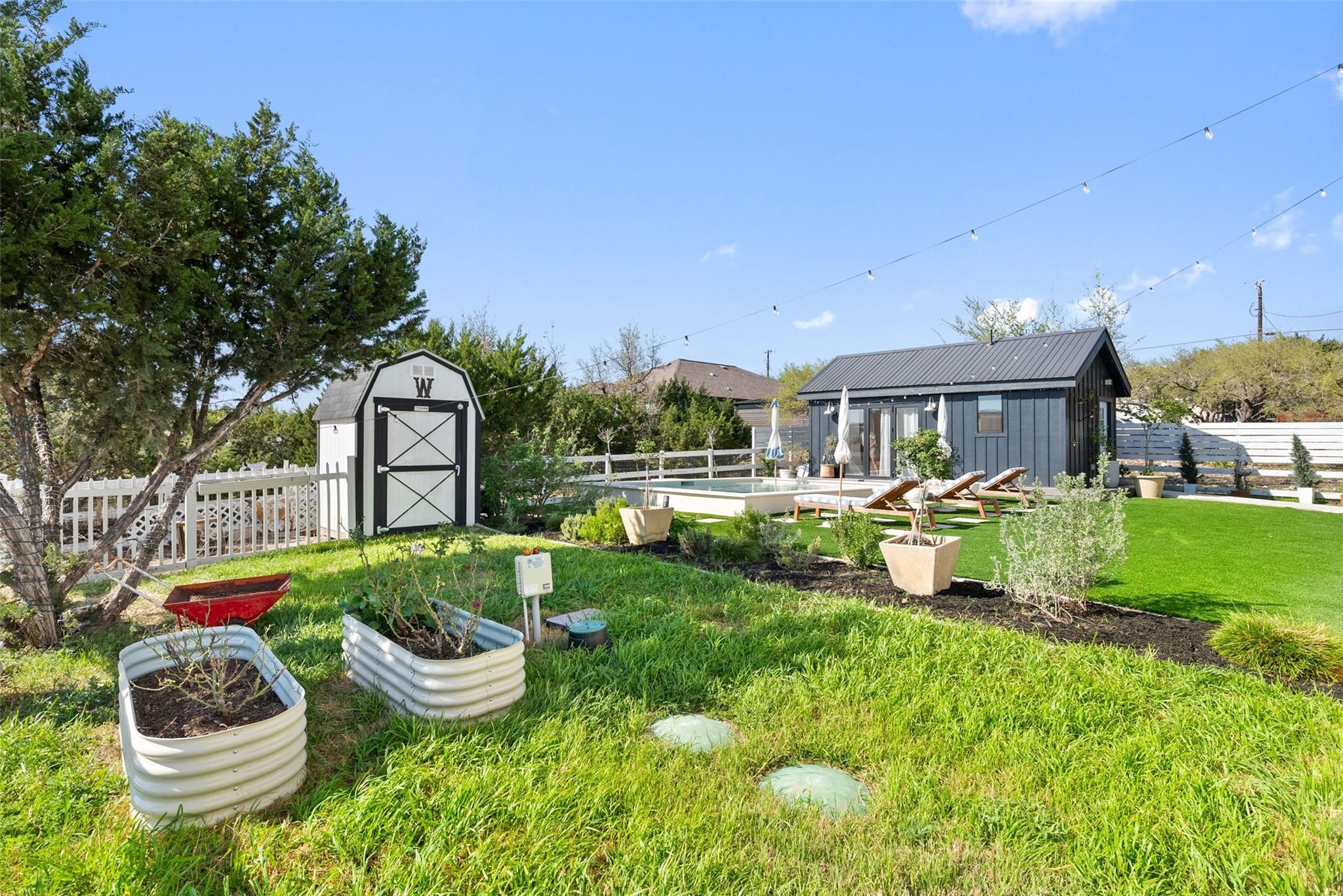 17600 Lake Shore Dr, Dripping Springs, TX 78620