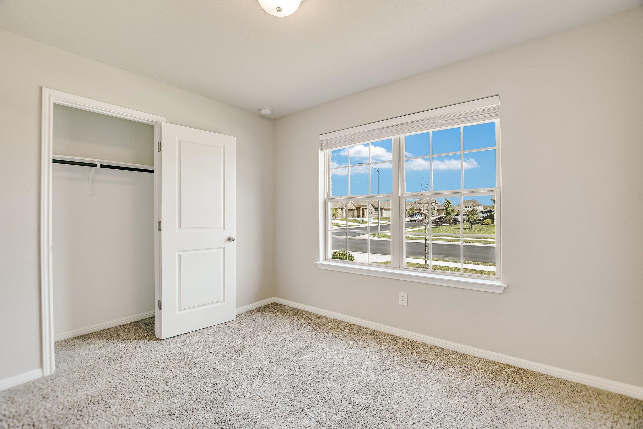 309 Chickasaw Ln, Hutto, TX 78634