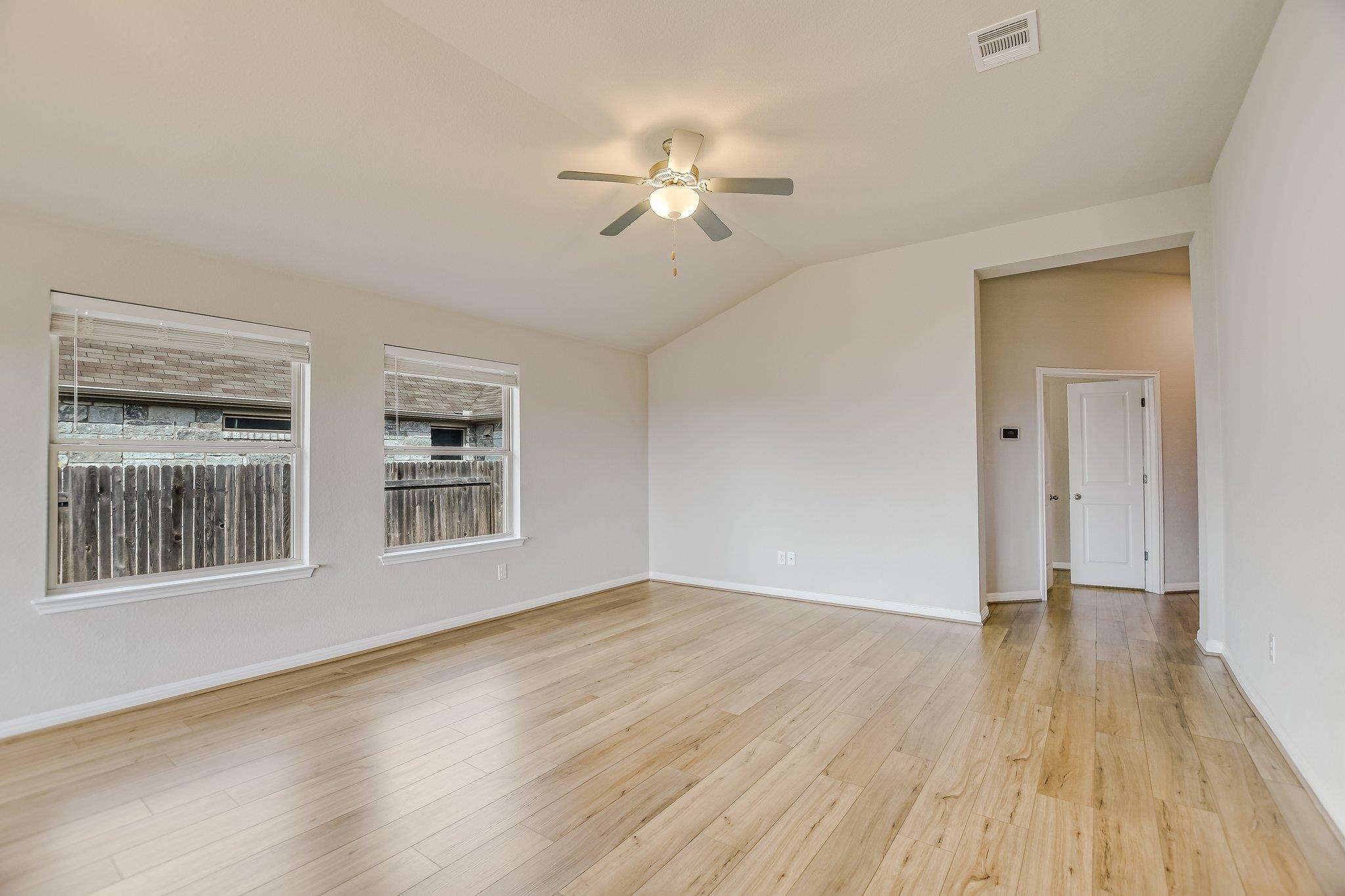 309 Chickasaw Ln, Hutto, TX 78634