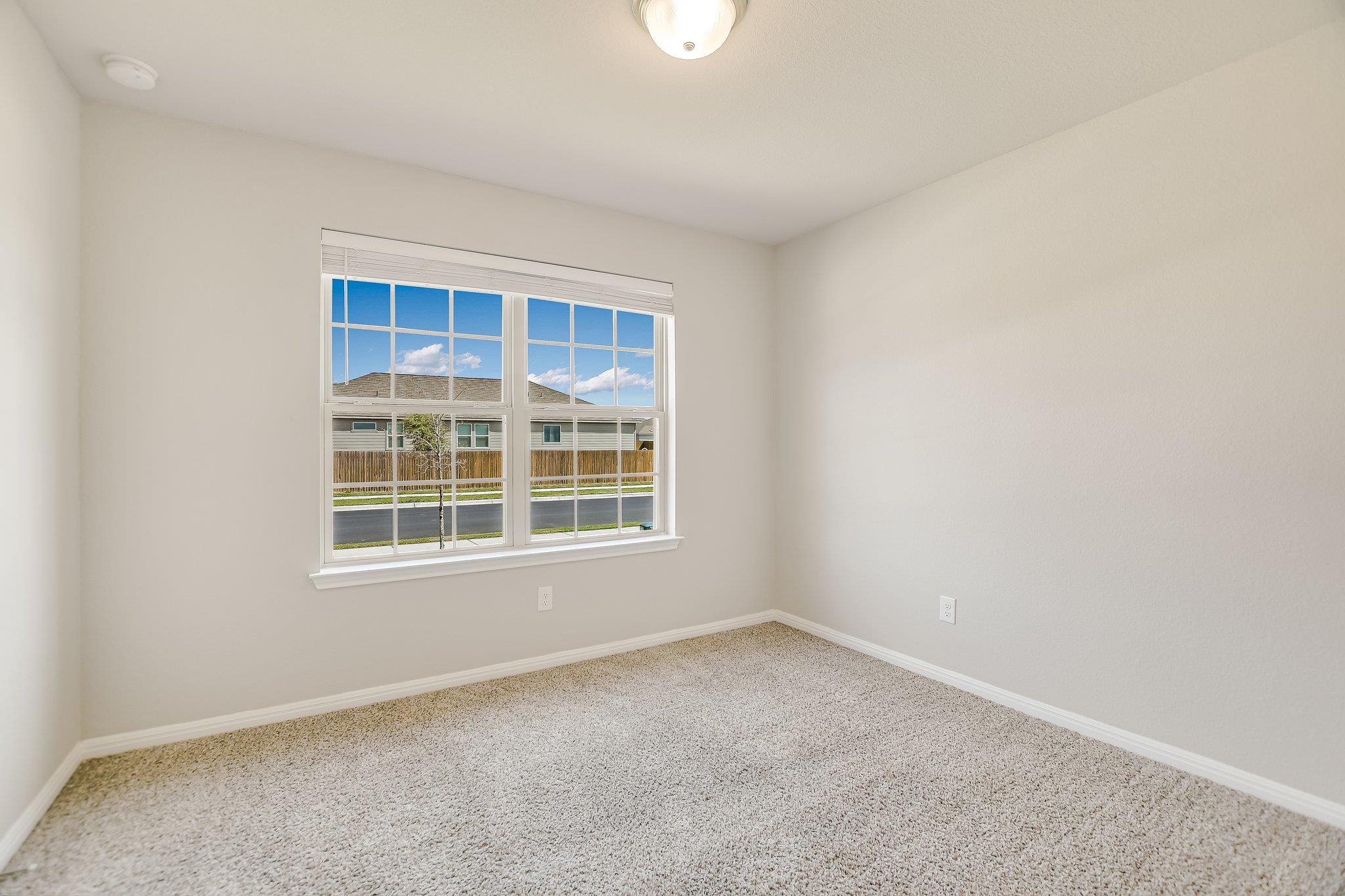 309 Chickasaw Ln, Hutto, TX 78634