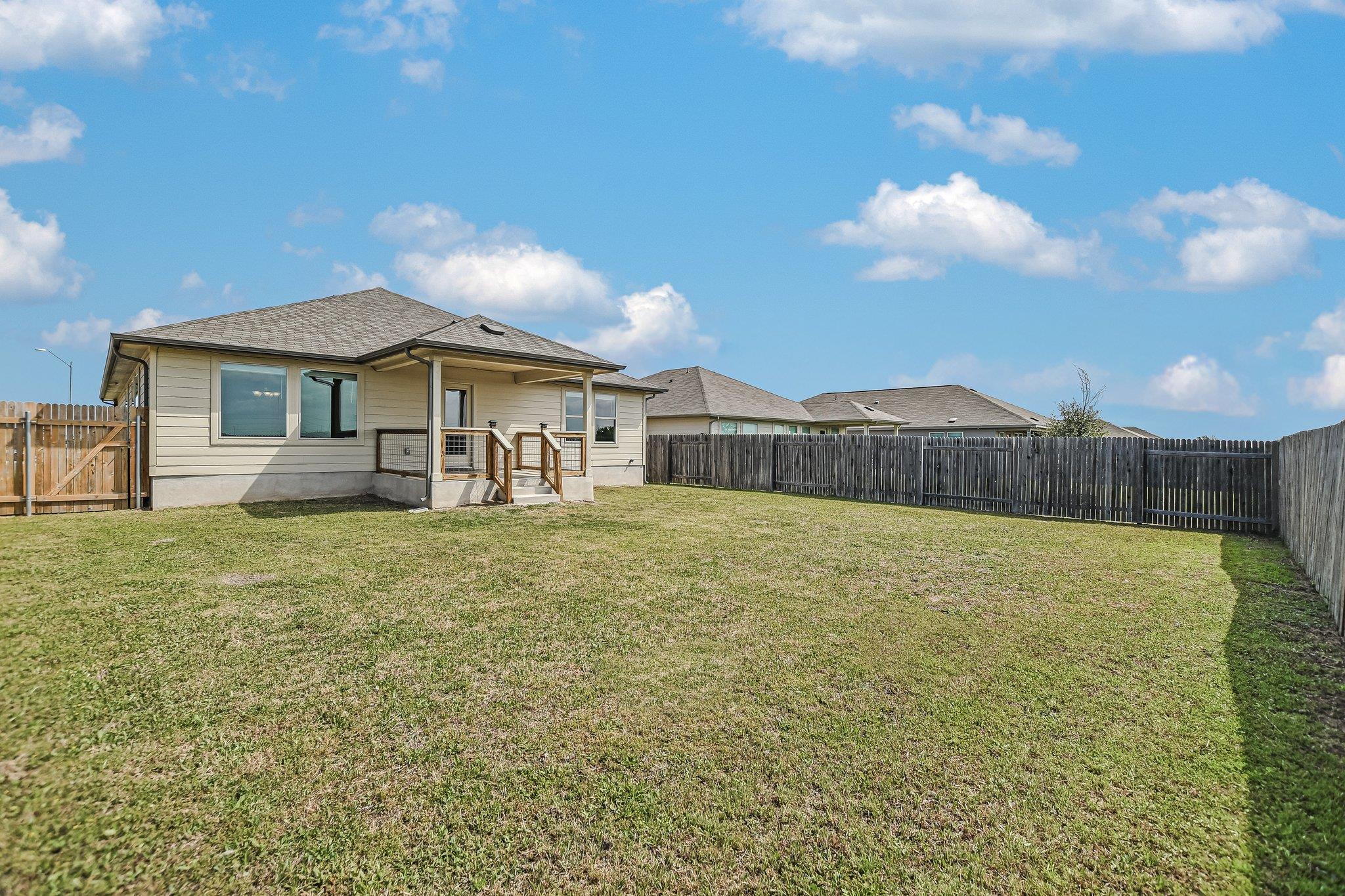 309 Chickasaw Ln, Hutto, TX 78634