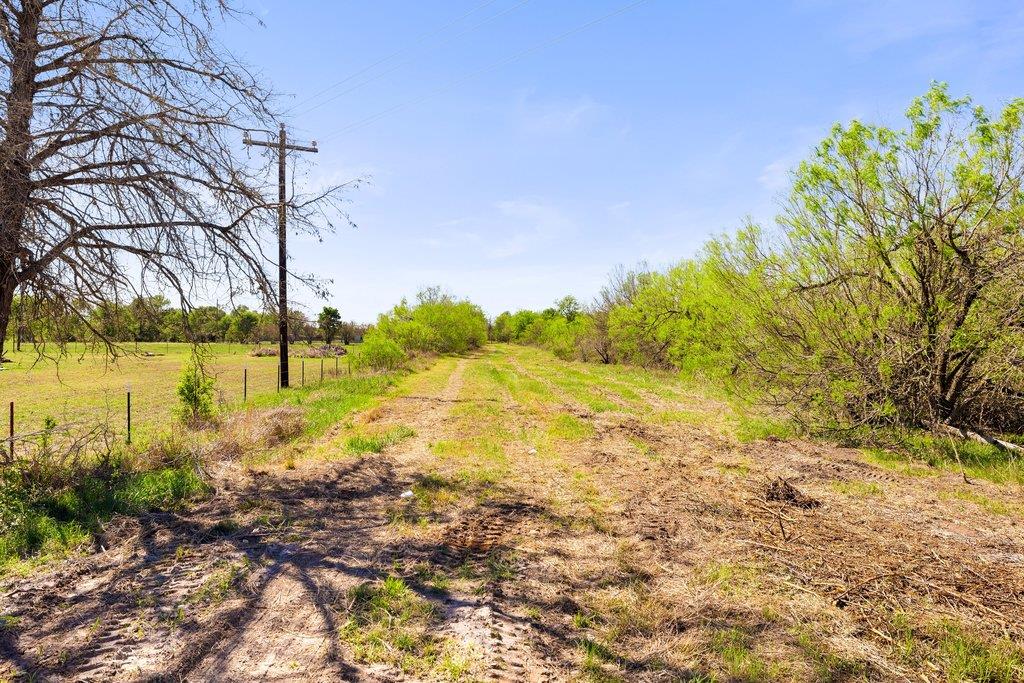 8530 FM 153, La Grange, TX 78945