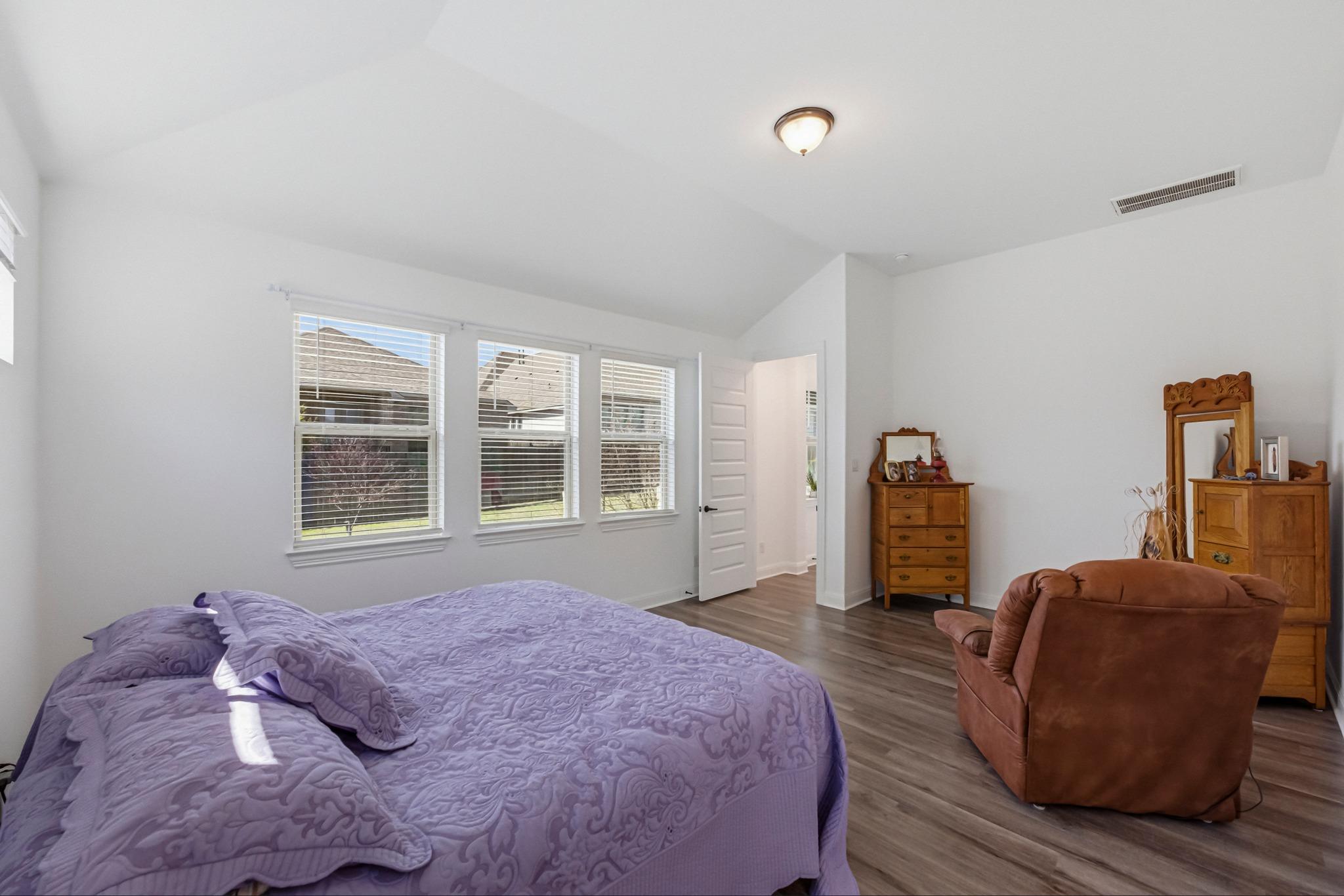 602 Jefferson Dr, Kyle, TX 78640