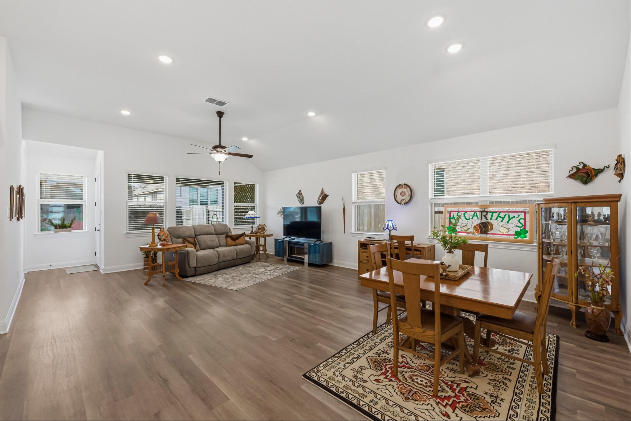 602 Jefferson Dr, Kyle, TX 78640