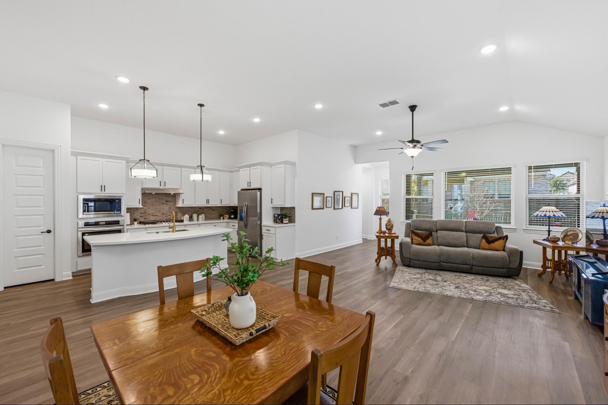 602 Jefferson Dr, Kyle, TX 78640