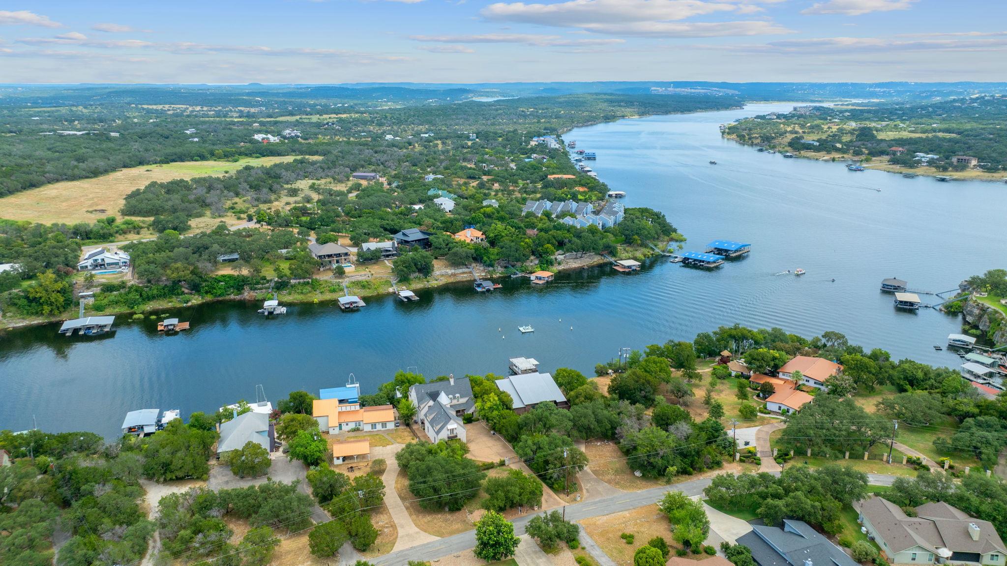 21936 Briarcliff Dr, Spicewood, TX 78669