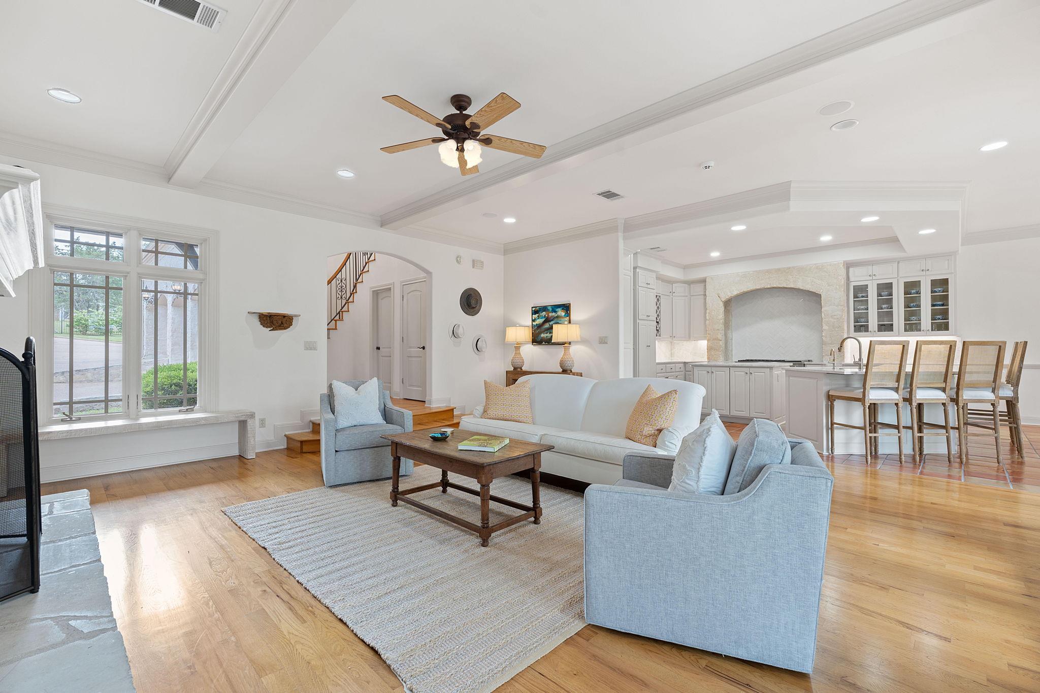 21936 Briarcliff Dr, Spicewood, TX 78669