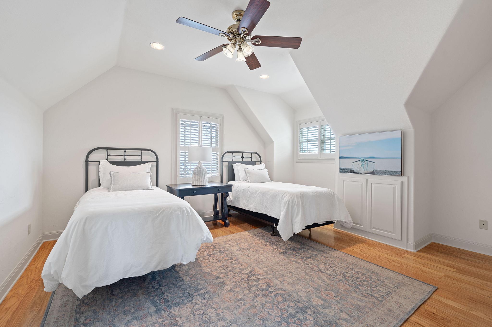 21936 Briarcliff Dr, Spicewood, TX 78669